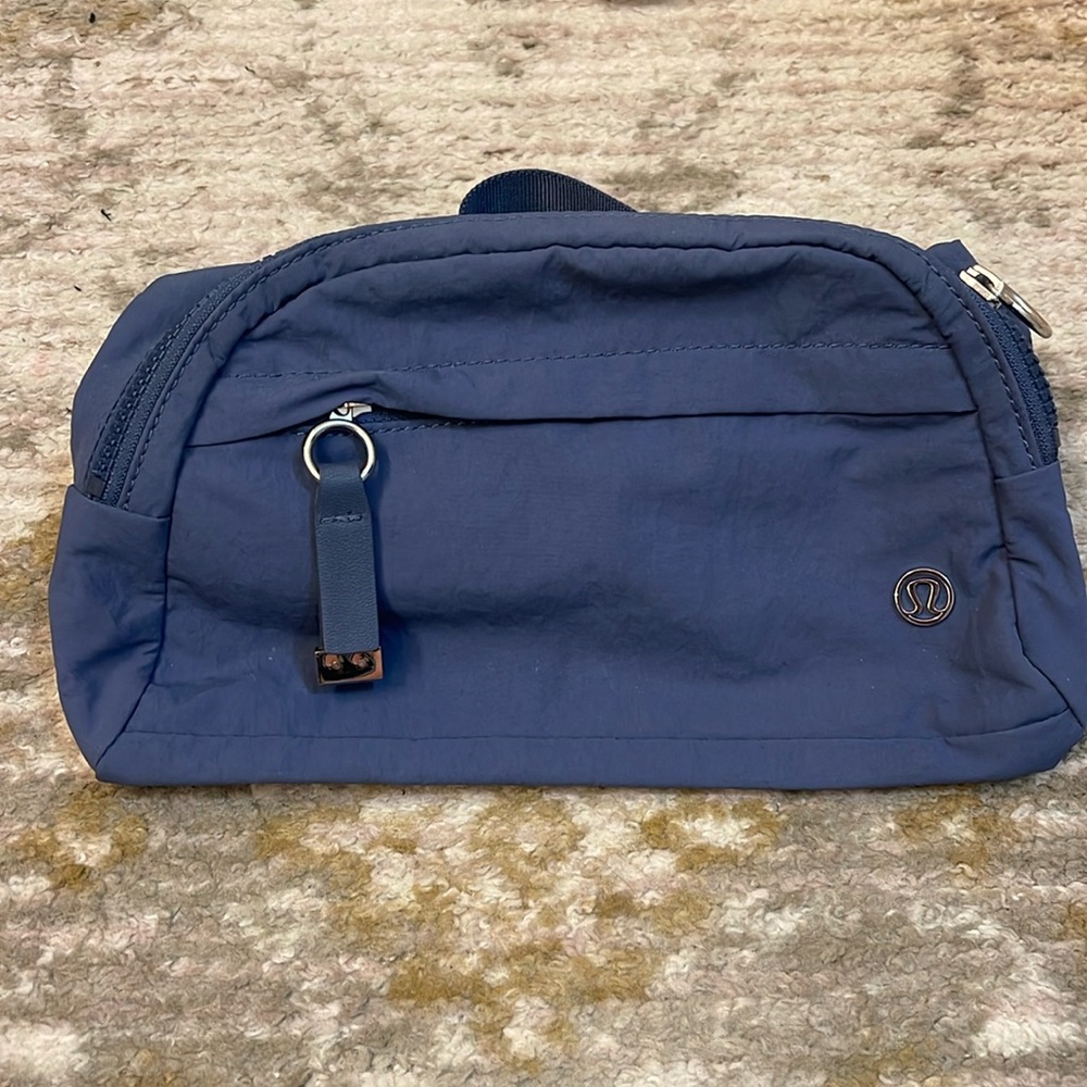 Lululemon belt bag
